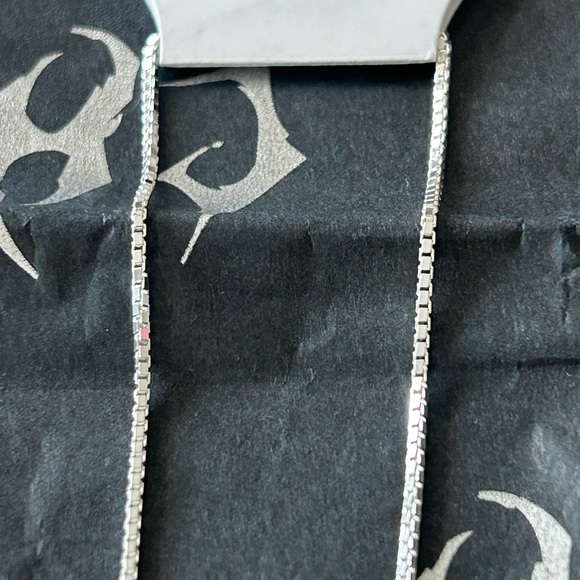 1.4mm Sterling Silver Box Chain 16” - Picture 4 of 6